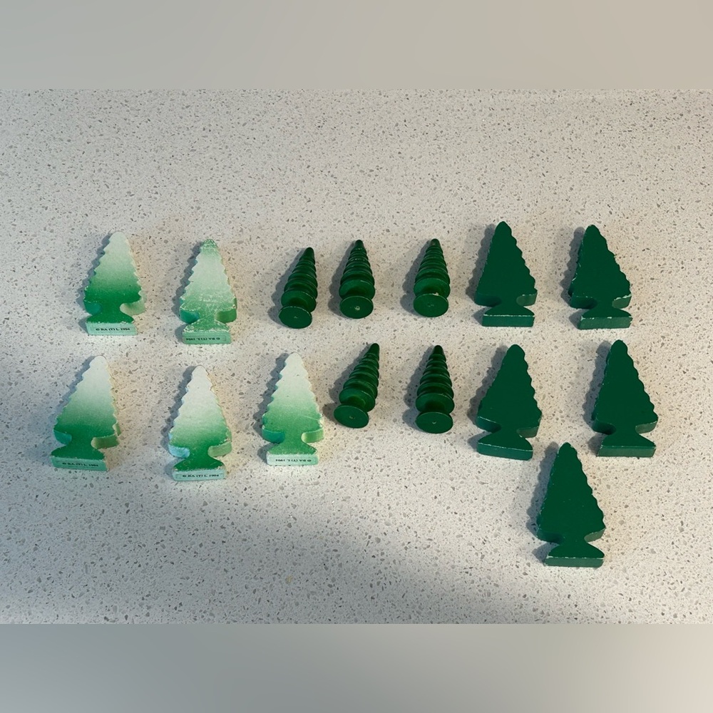 VTG Thomas & Friends Lot Of 15 Pine Trees
Snowy Green Spiral
1994 Britt Allcroft - Picture 3 of 11
